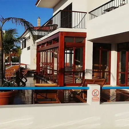 לינה וארוחת בוקר Lusitania 3*