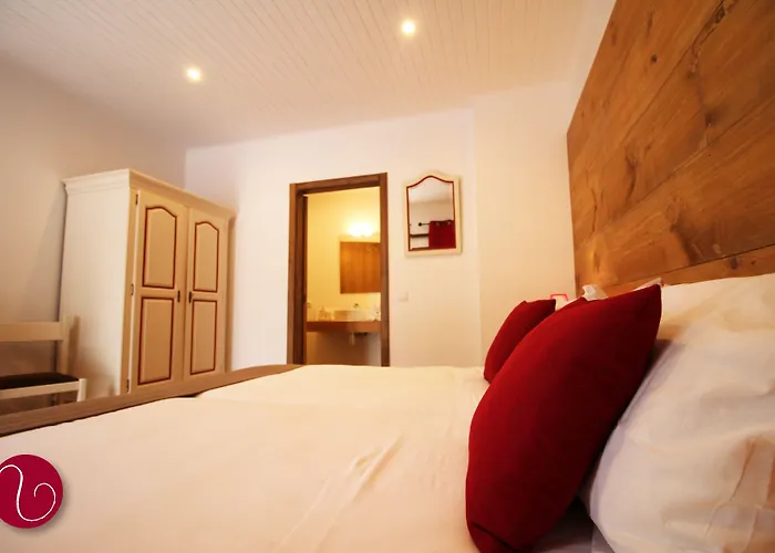 Lusitania Bed & Breakfast 4*