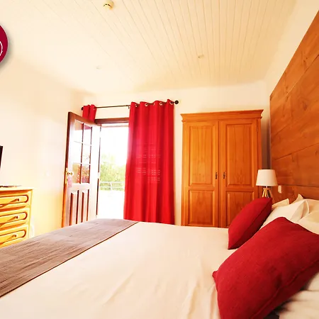 Lusitania Bed & Breakfast 3*