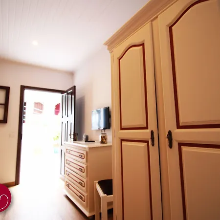 Bed & Breakfast Lusitania 3*