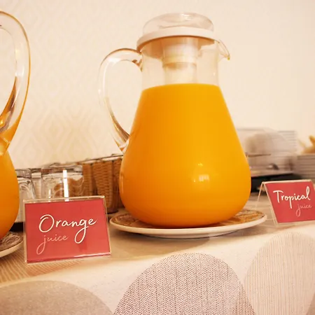 Lusitania לינה וארוחת בוקר