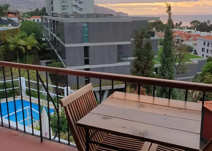 Alojamento de Acomodação e Pequeno-almoço Lusitania 4*