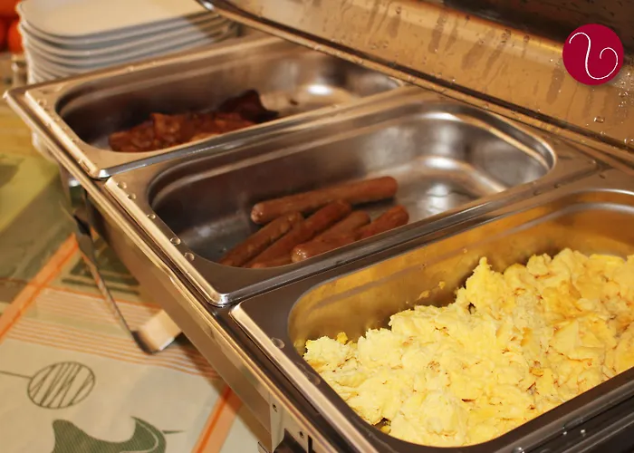 Alojamento de Acomodação e Pequeno-almoço Lusitania 4*