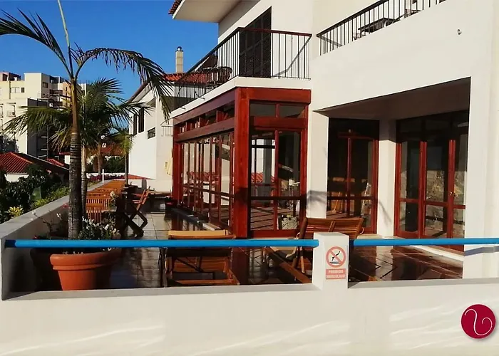 Alojamento de Acomodação e Pequeno-almoço Lusitania 4*