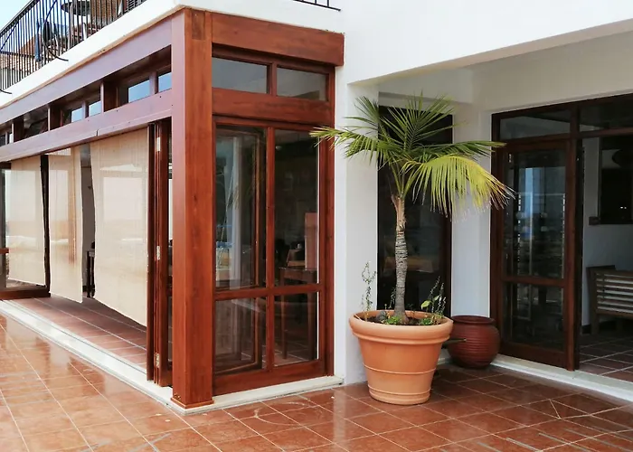 Lusitania Bed & Breakfast